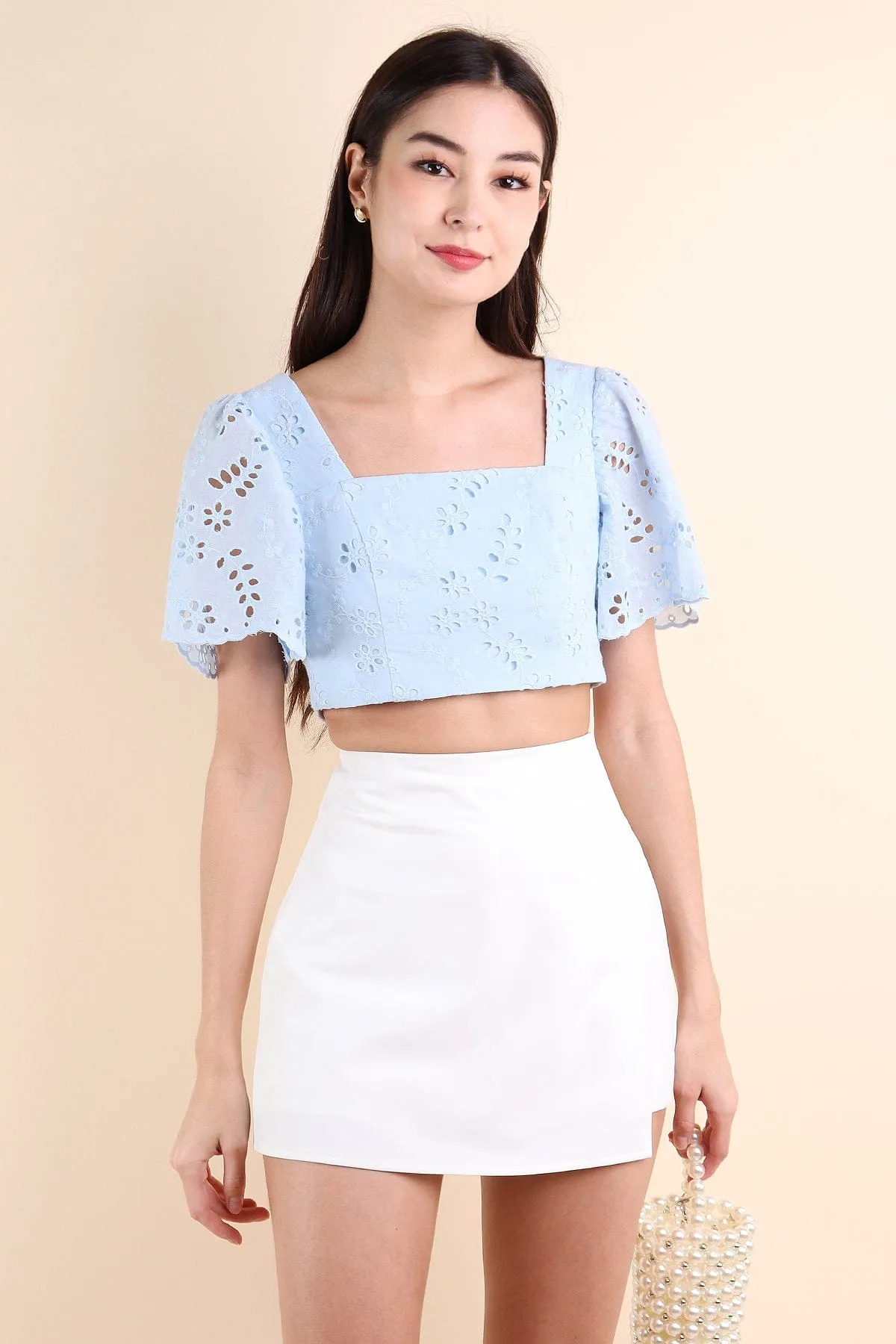 ELYSSA EYELET TOP IN SKY