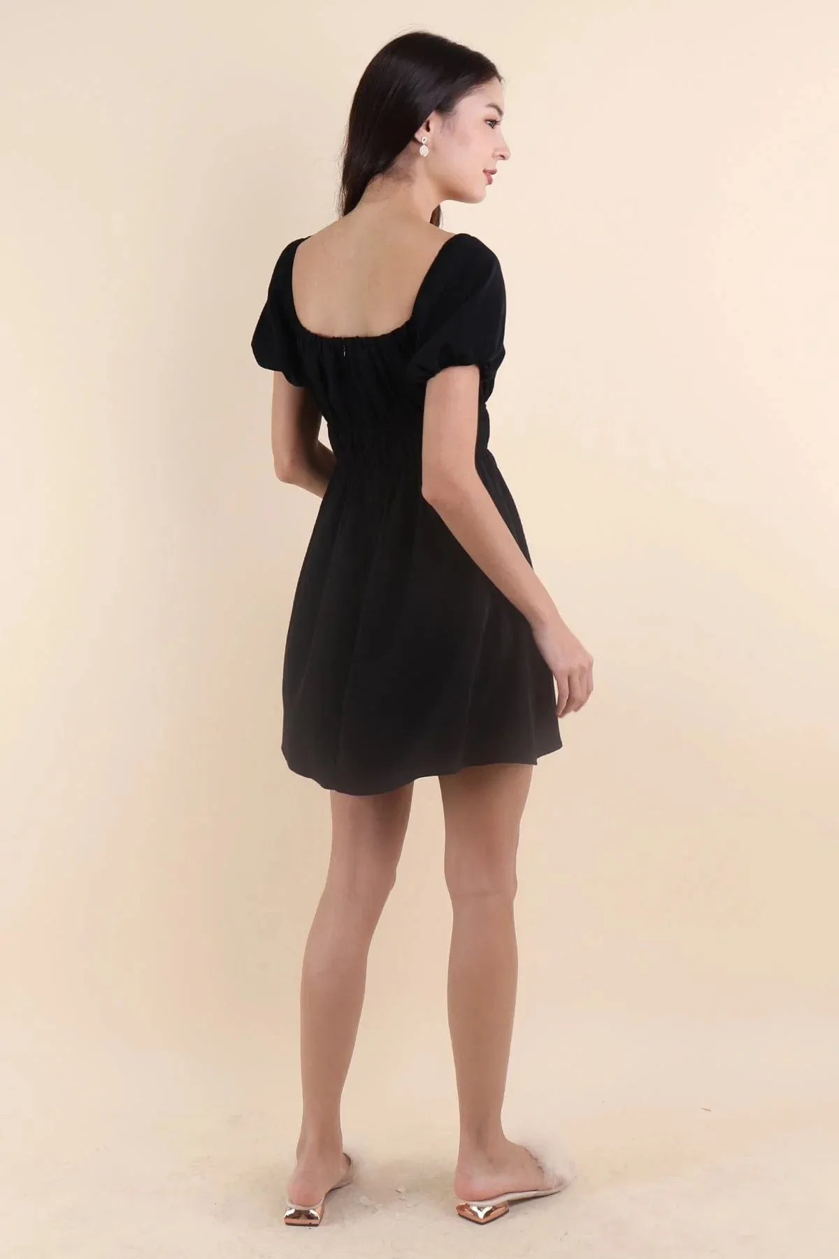 HAILEY SLEEVE ROMPER DRESS IN BLACK